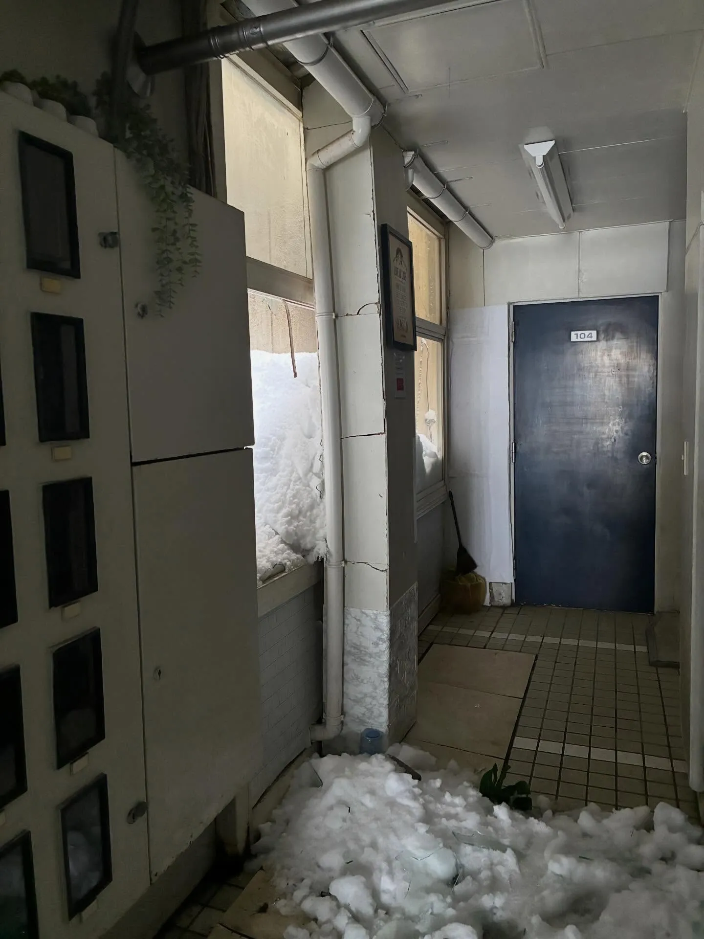 雪でガラスが割れたら!